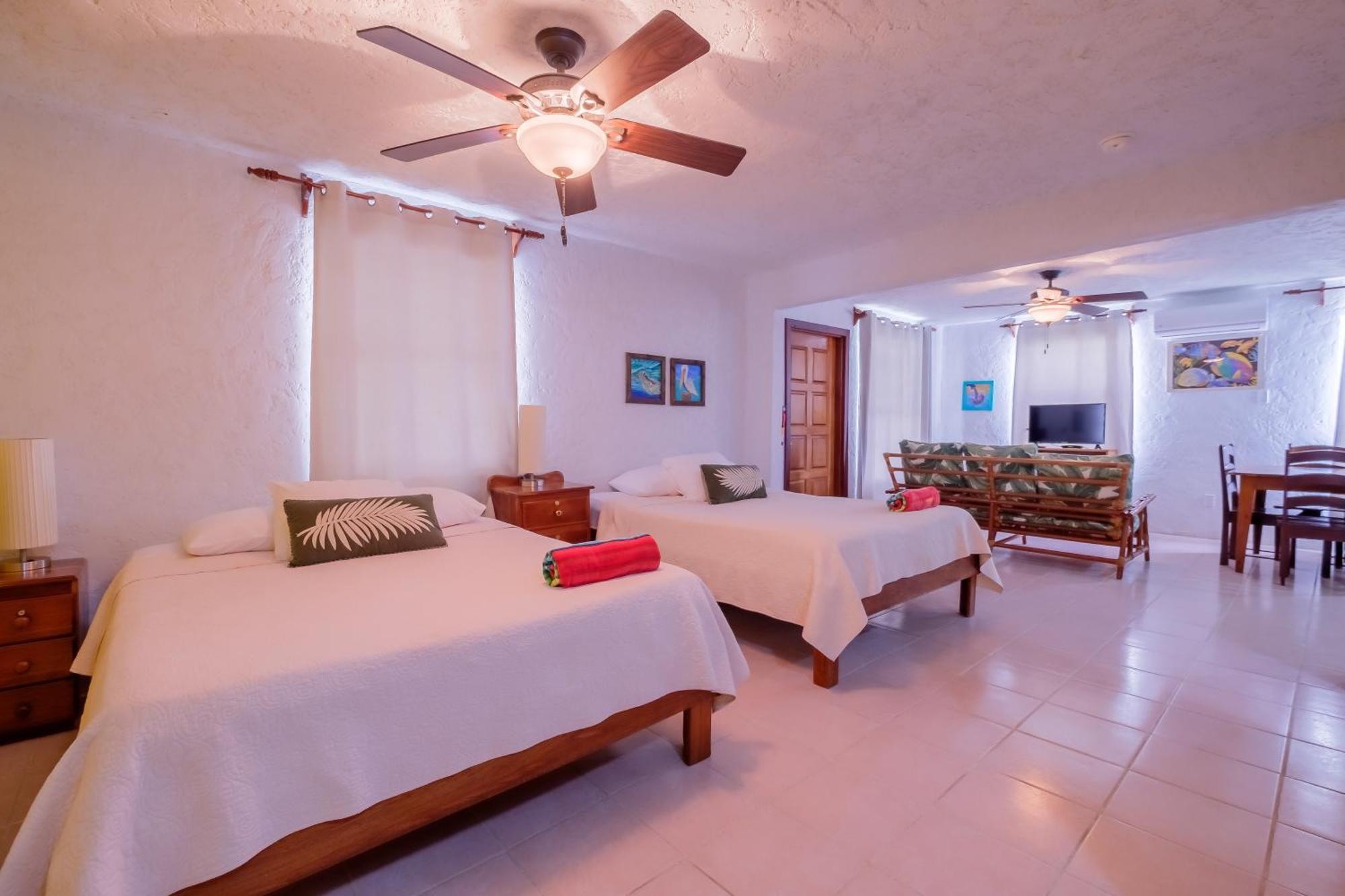 Seven Seas Resort Adults Only San Pedro  Exterior photo